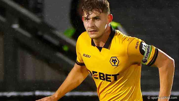 Chesterfield sign Wolves defender Pond