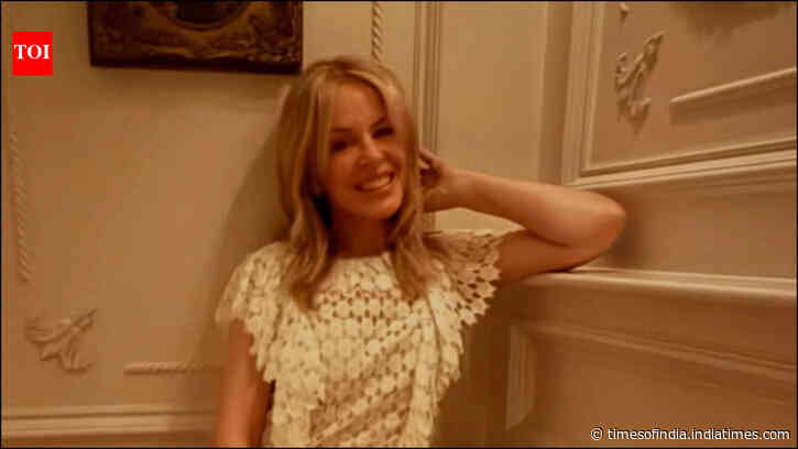 Australian PM apologises for making comments about Kylie Minogue