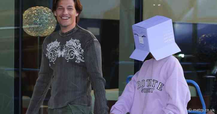 9 of the least convincing celebrity disguises of all time
