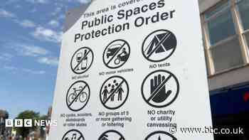 Traders back plan to ban masks in town centre