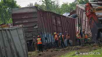 Transportation Safety Board investigates derailed train in Repentigny, Que.