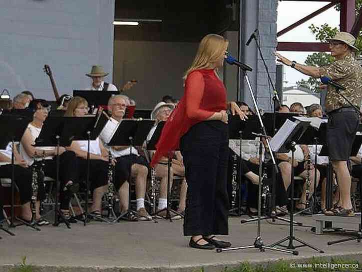 Mass bands concert attracts big crowd despite heat