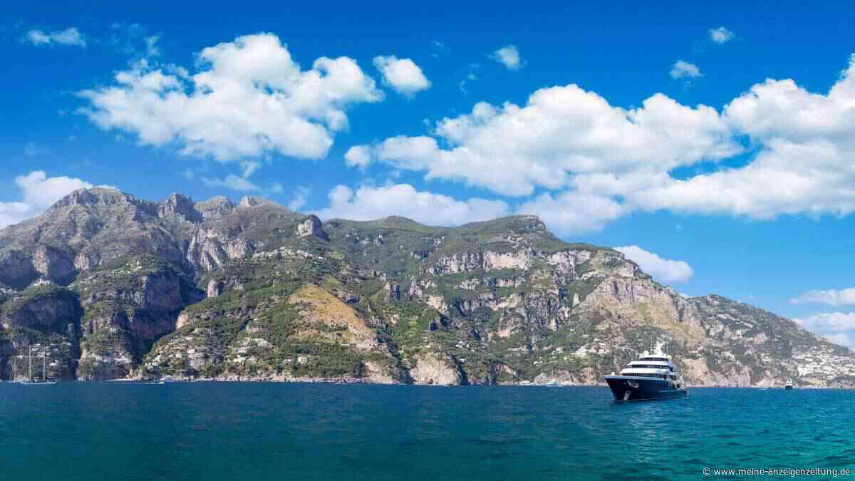Junggesellenabschied endet im Desaster: Boot sinkt vor der Amalfiküste – sieben Gerettete