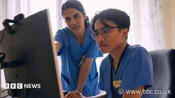 Consultants in England vote in favour of NHS strikes