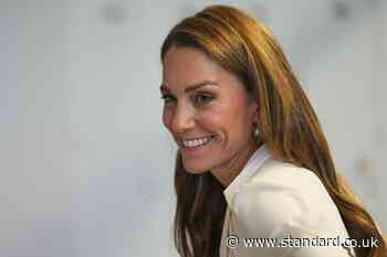 Kate talks dinosaurs and blows kisses during visit to children’s hospital