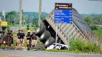 2 dead following collision involving semi-truck on Route 148 in Mirabel, Que.