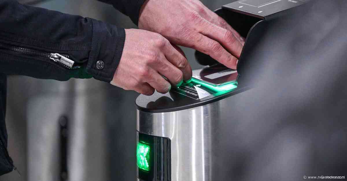 Het nieuwe Europese inreis- en uitreissysteem EES hapert, vliegvelden vrezen forse vertraging
