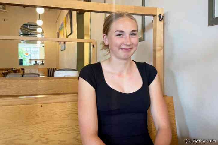 Sidney teen to represent Canada at world paddling championships