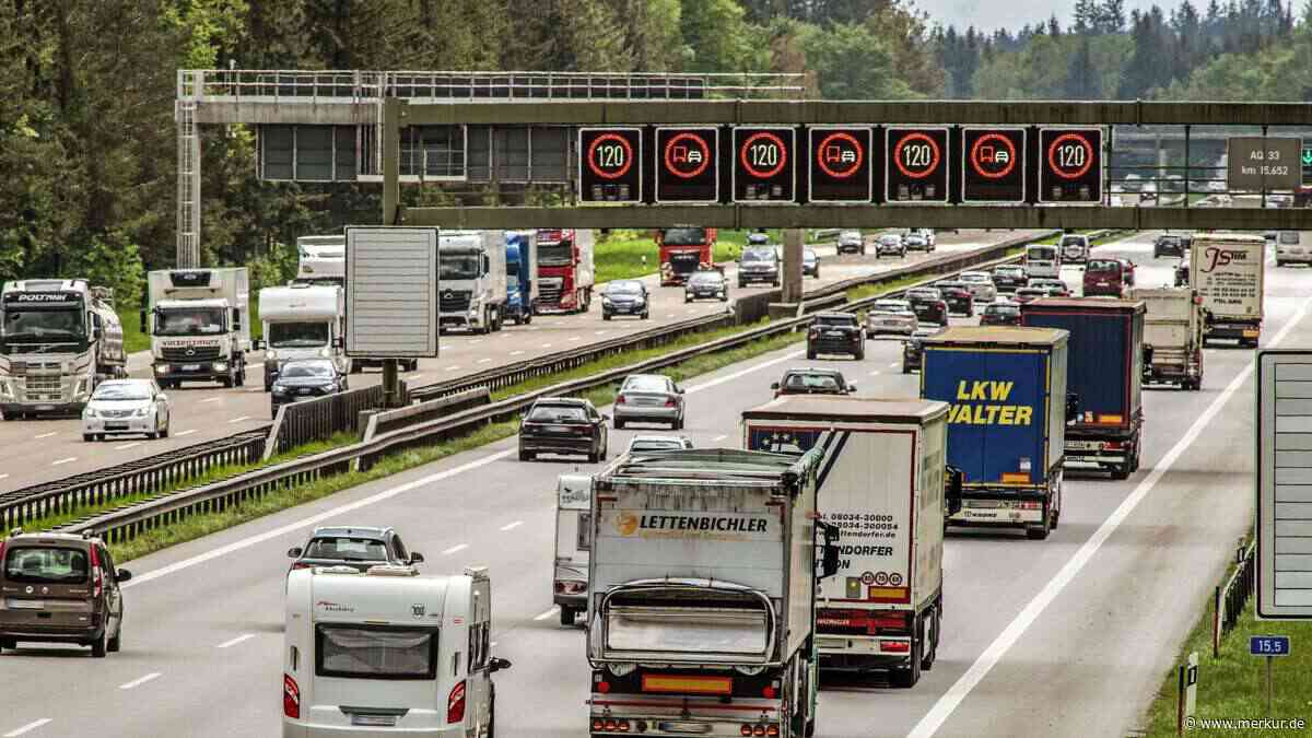 Auffahrunfall auf der A8 Richtung München: Stundenlange Teilsperrung