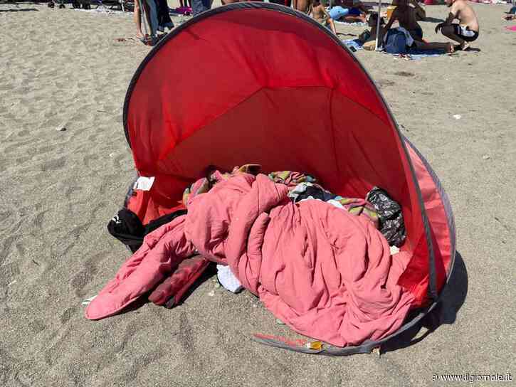 Fermato a Milano l'aggressore del 37enne accoltellato in spiaggia a Savona. Lite per un posto letto