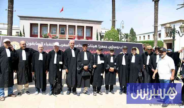 "اعتصام مفتوح" للمحامين أمام البرلمان يجدد &#
