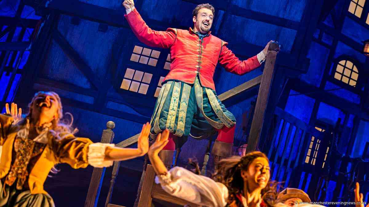 Manchester Opera House theatre-goers spark 'AI vibes' debate in Jason Manford show