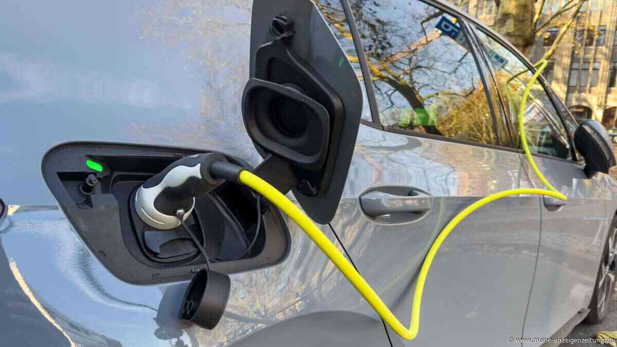 Teurer Sprit und Kaufprämie: Deutsche kaufen deutlich mehr Elektroautos