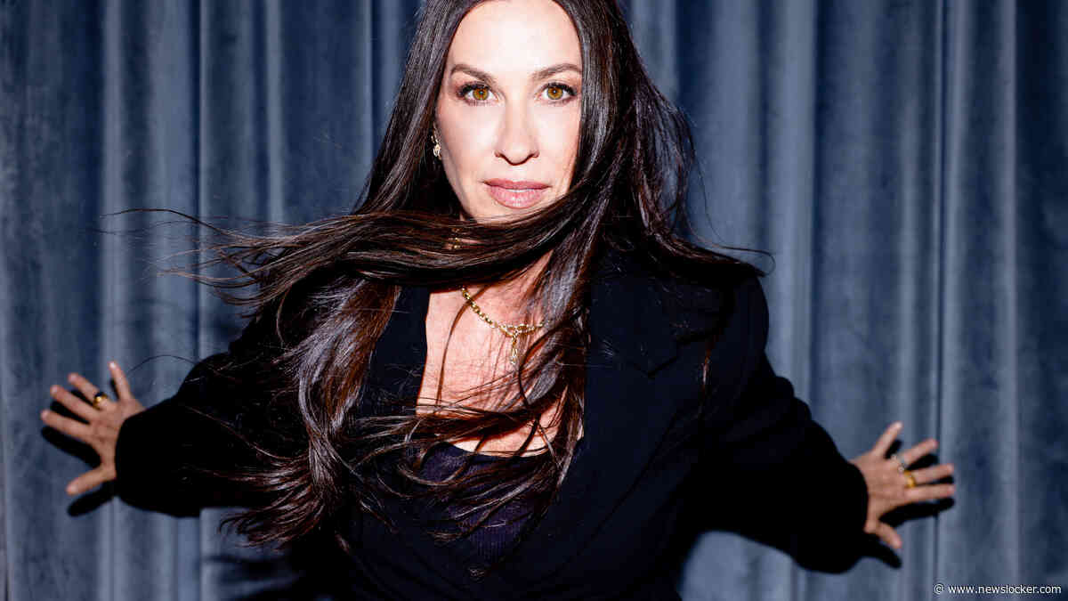 Alanis Morrisette keert terug als rauwe vulkaan, ze gaat nog altijd de strijd aan