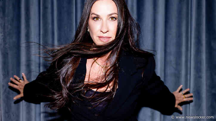 Alanis Morrisette keert terug als rauwe vulkaan, ze gaat nog altijd de strijd aan