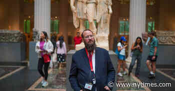 How a Museum Security Guard and Artist Lives on $51,000 in Parkchester