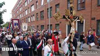 Thousands take part in city's 140-year-old Italian procession
