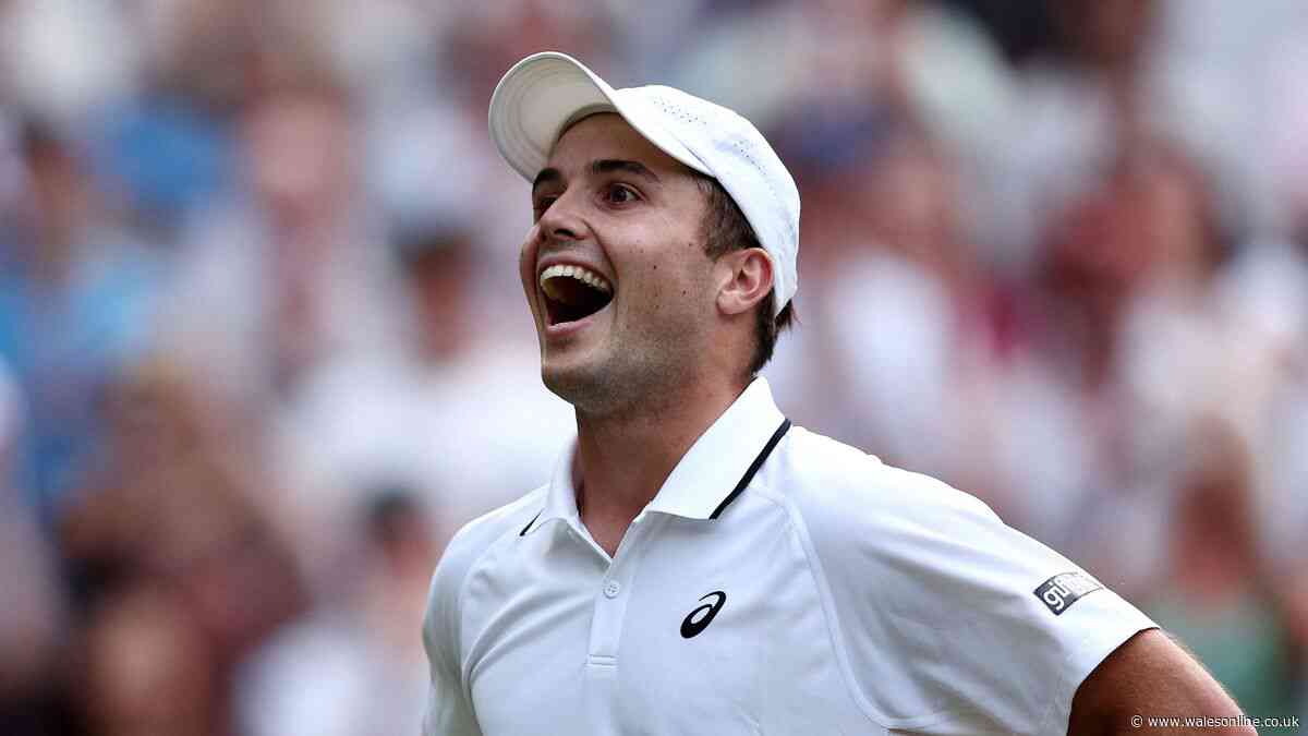 Arthur Fery sends Roger Federer TV message after five-set Wimbledon thriller - 'I'm pretty tight'