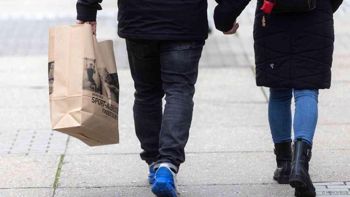 Kirche warnt vor Liberalisierung: Bundestags-Wirtschaftsausschuss wirbt für mehr Sonntagsöffnungen im Handel