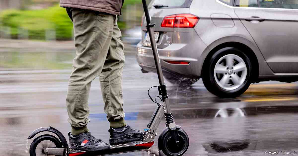 Schwarzach: Polizei stoppt E-Scooter mit übermaltem Kennzeichen
