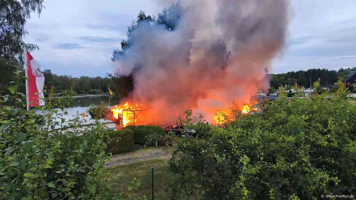 Feuer auf Campingplatz in Bayern: Warnapp NINA löst aus