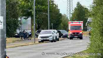 Unfall: Radfahrerin wird am Kreisverkehr bei Pfuhl von Auto erfasst und verletzt