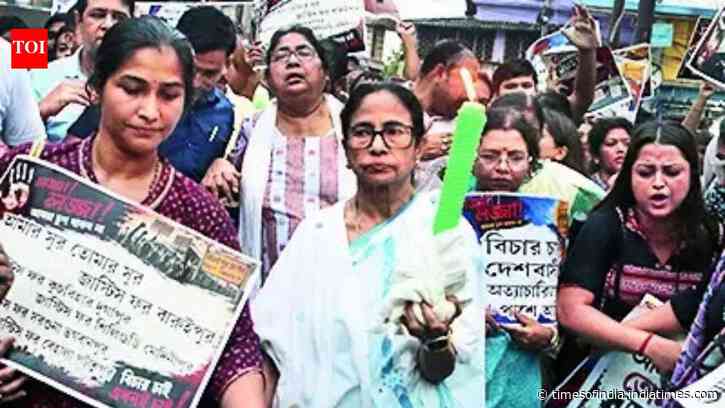 Baruipur minor rape-murder: Mamata leads Kalighat candlelight march, oppn netas meet victim's kin