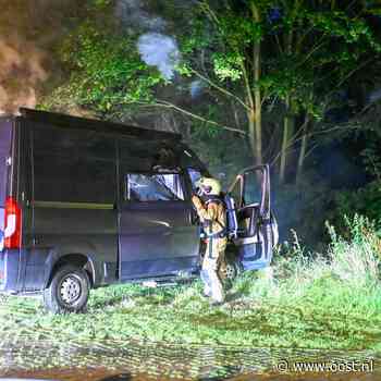 112 Nieuws: Politieonderzoeken explosie woning Hengelo en camperbrand Almelo