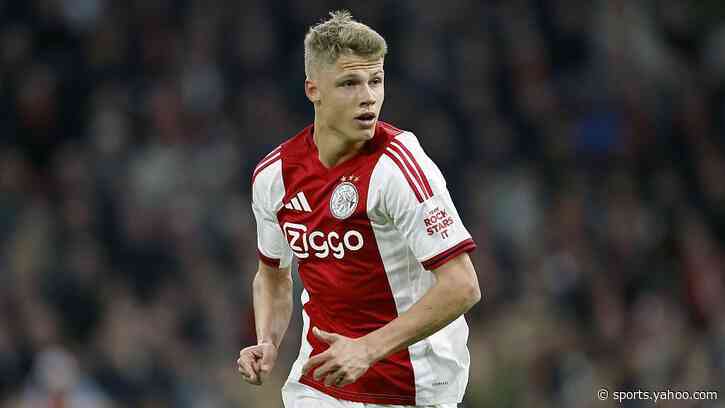 Newcastle closing in on signing of Ajax's Steur