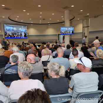 Raad kiest voor twee informateurs en twee interim-wethouders