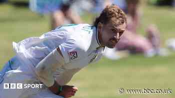 Leics bring in De Swardt as cover for Kelly