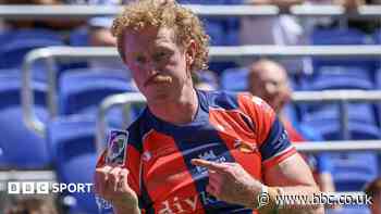 Walmsley helps Wakefield thrash Castleford