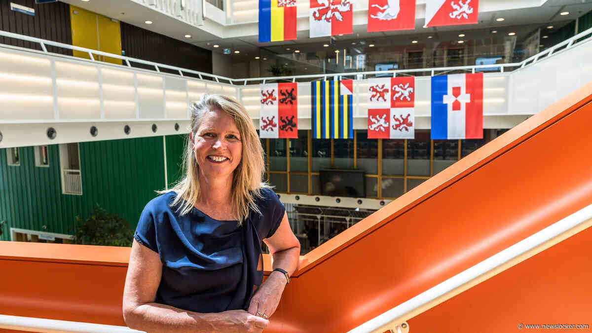 Amsterdamse D66-wethouder wil niet in haar nieuwe standplaats Zaandam wonen: ’We varen er regelmatig met onze sloep’