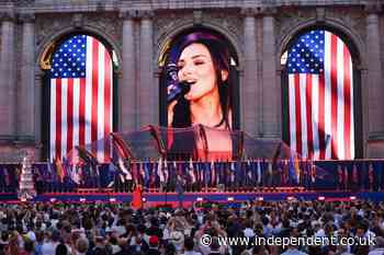 Alexis Wilkins faces on-stage glitch while singing the National Anthem at July 4 celebration