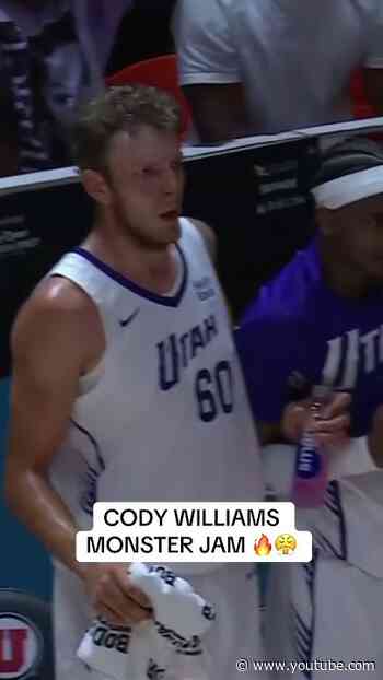 Cody Williams had the bench going crazy on this play. 👀🔥