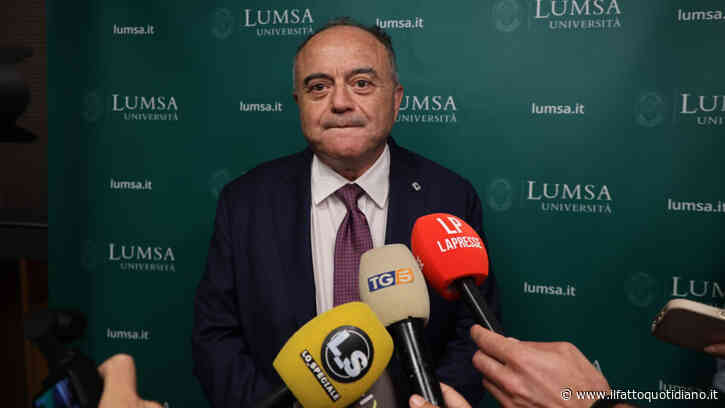 Gratteri contro l'”autobavaglio” del Csm: “Visione restrittiva dell’informazione, la gente ha il diritto di sapere”