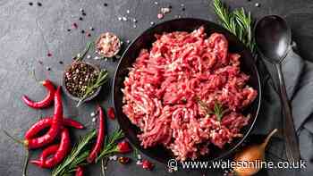 Beef mince is juicier and more flavoursome when 1 cupboard staple is sprinkled over
