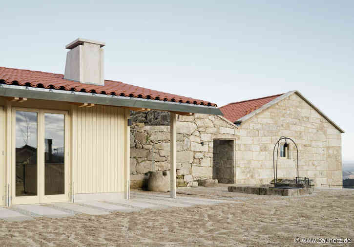 Nach dem Feuer - Gemeindezentrum in Galicien von Based Architecture und FIRM Architects