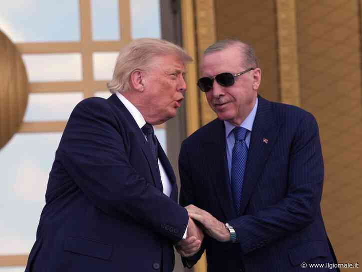 Trump contro gli alleati Nato: "Deluso. Italia, Francia e Germania ci hanno voltato le spalle". E su Meloni: "Brava persona, mi piace ma ha sbagliato"