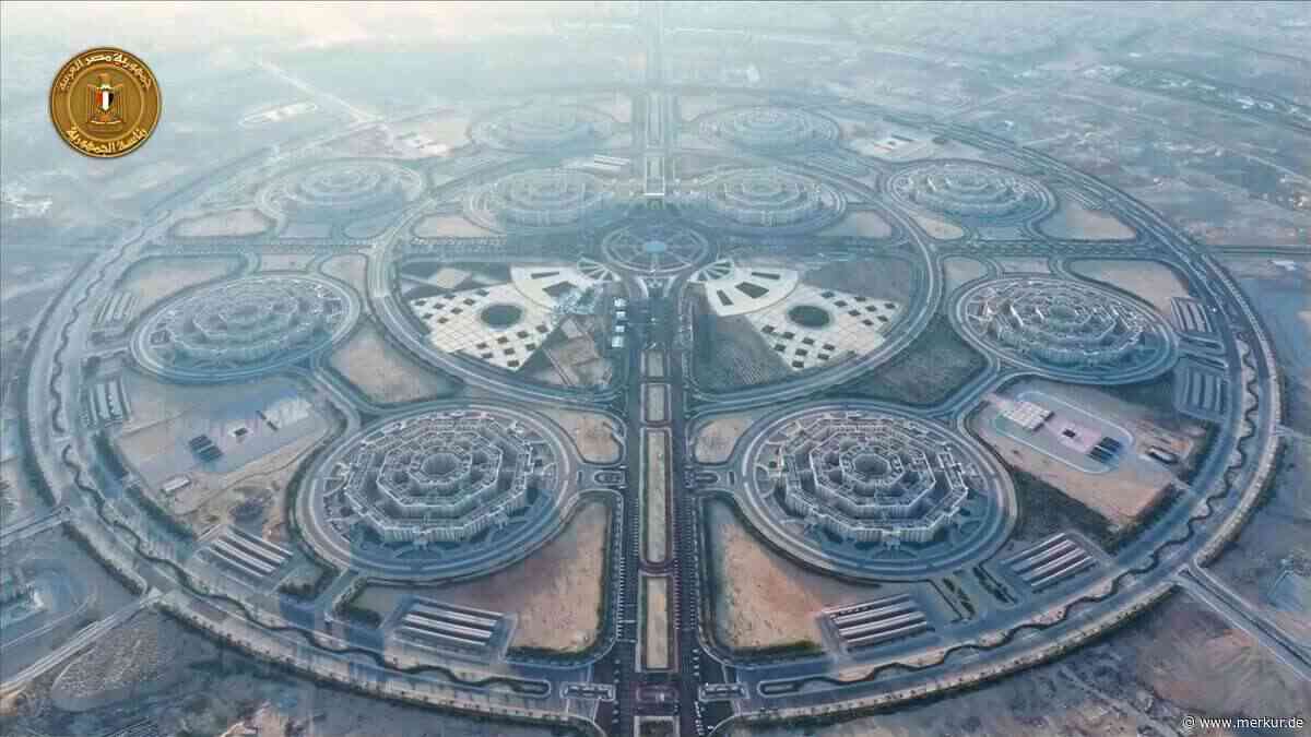 Größter Militärbau der Welt: Luftaufnahmen zeigen Hauptquartier von der Größe Lissabons in Ägypten