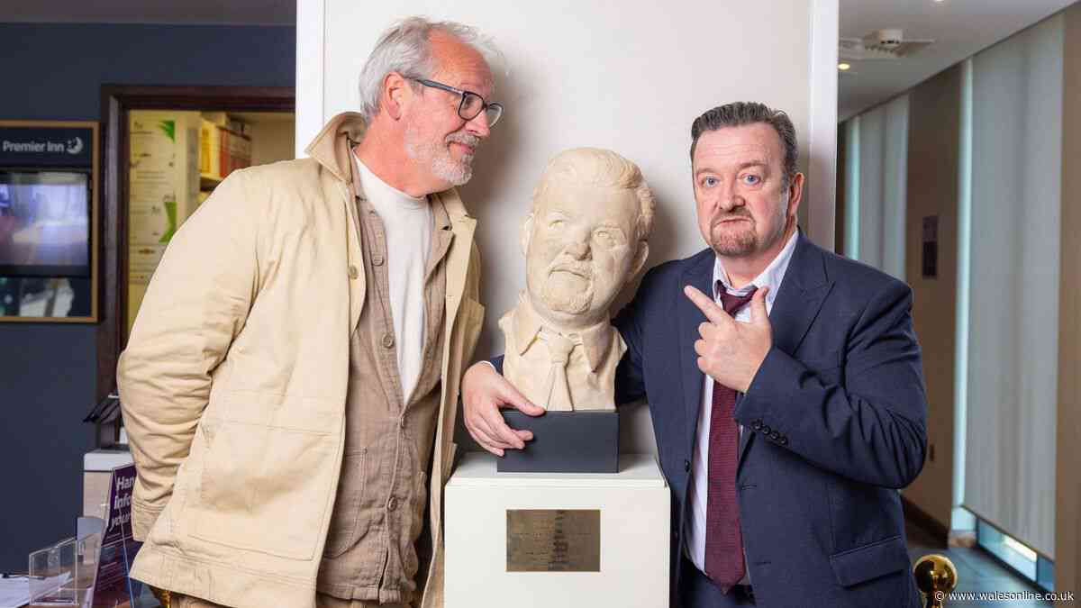 Ricky Gervais' iconic character honoured with statue at Slough hotel