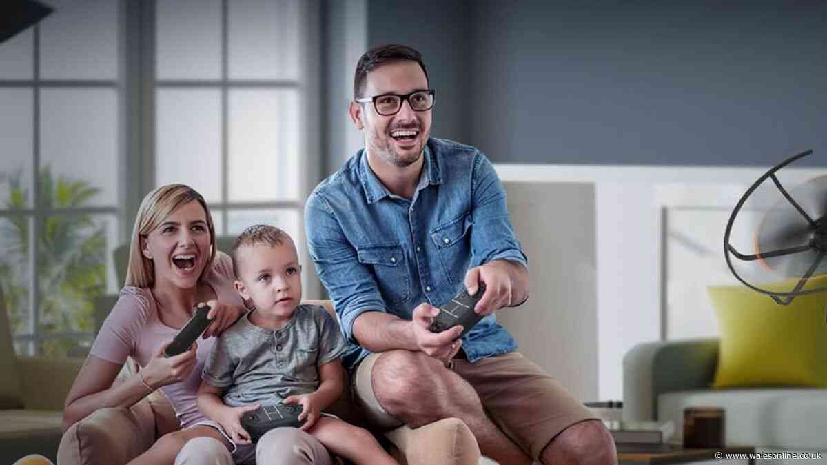 Mini-drone with camera 'perfect for beginners' is 'loads' of summer fun for £40