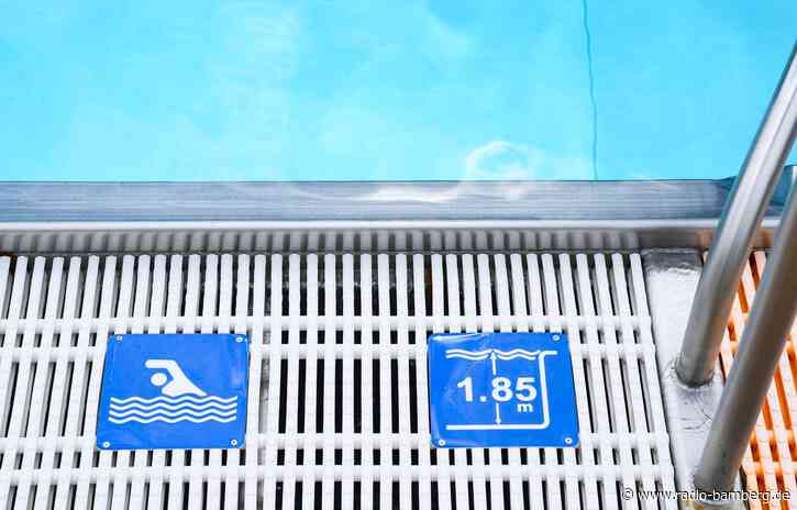 Mann soll Frau und Kinder in Schwimmbad belästigt haben