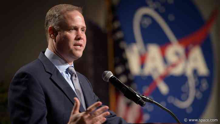 'That's going to come back and bite us': Former NASA chief questions Artemis moon lander plans