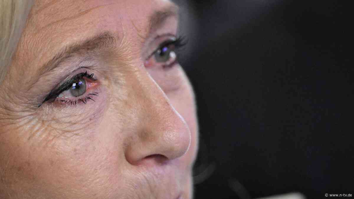 Wahlkampf mit Fußfessel: Kann Le Pen trotz Urteil Präsidentin werden?