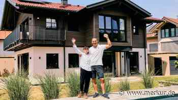 „Fühlt sich völlig unwirklich an“: Mann aus Bayern gewinnt Traumhaus im Wert von über 2 Millionen Euro