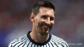 Alvarez starts alongside Messi as Argentina face Egypt