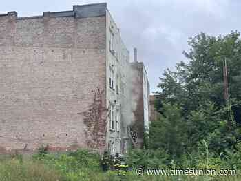 1 injured when fire hits Grand Street home in Albany