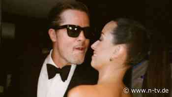 Pärchen-Fotos auf Instagram: Brad Pitt steht zu seiner Liebe
