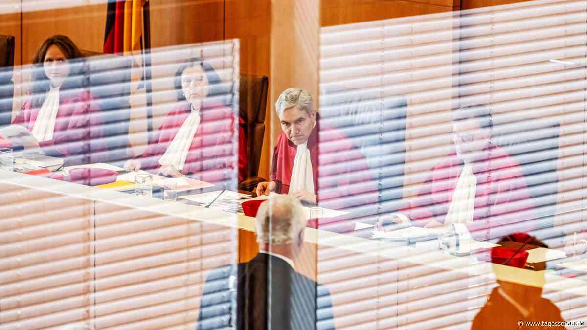 Verhandlungen in Karlsruhe: Was darf die bayerische Polizei?